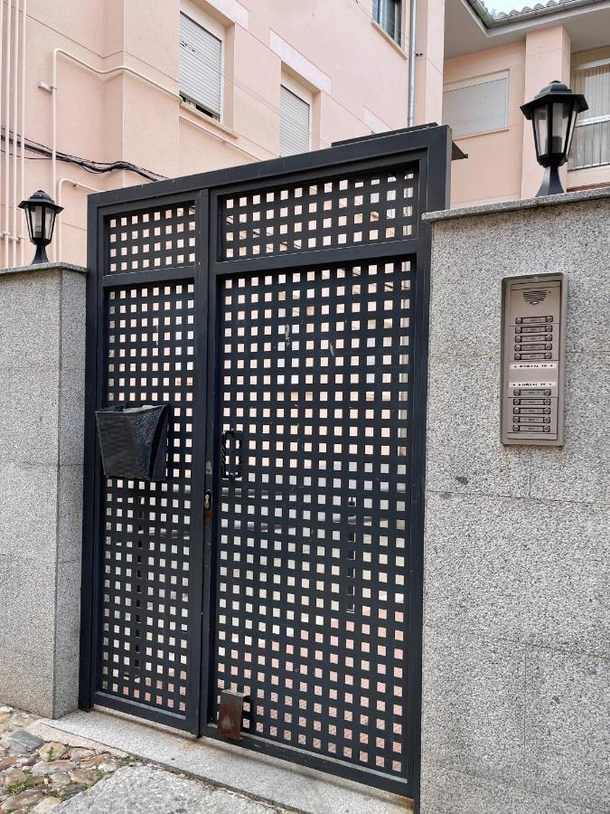 Vut Almenas Appartement *